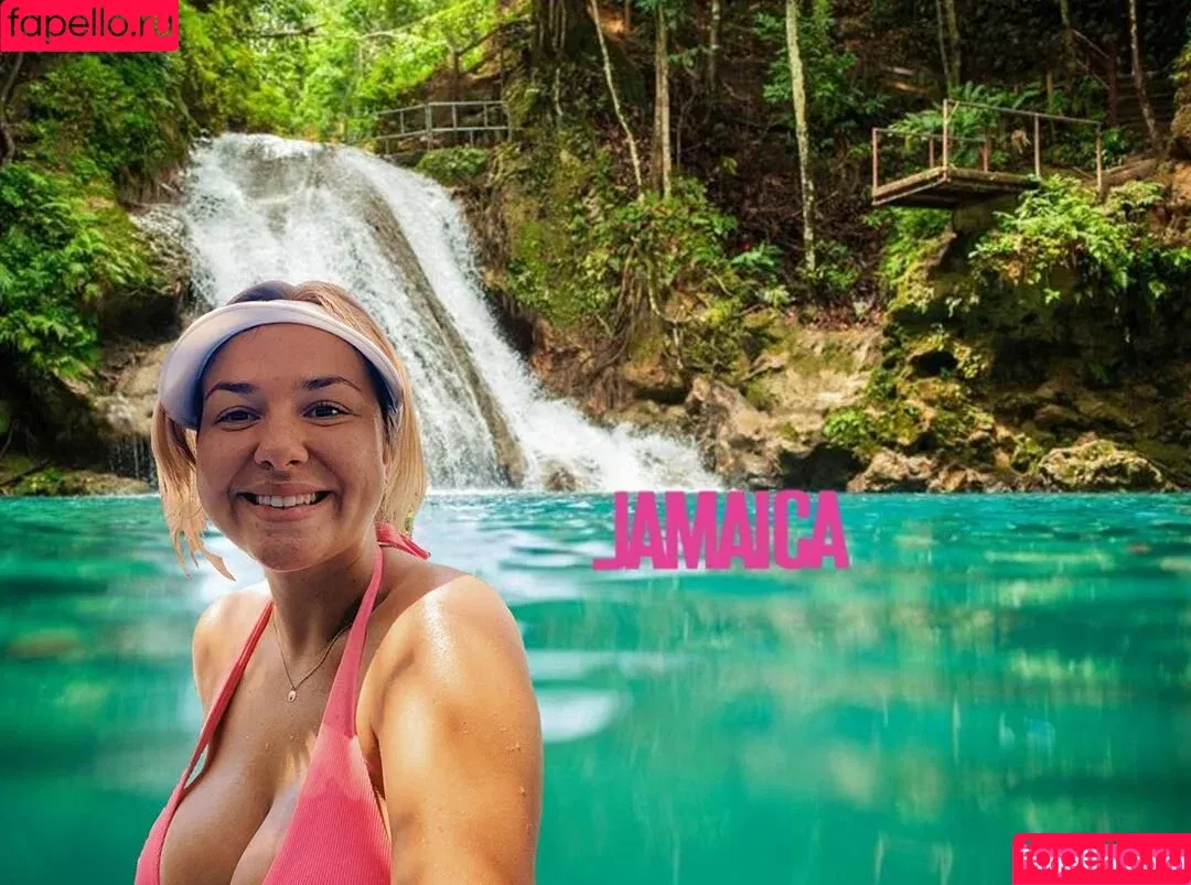 Julia G / _.julia.g / sweetjulia03 Onlyfans Photo Gallery 