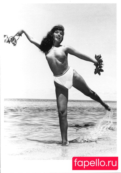 Bettie Page Nude Onlyfans Photo 43
