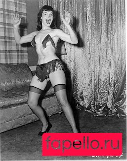 Bettie Page Nude Onlyfans Photo 16
