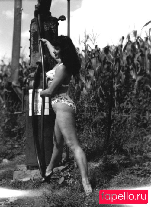 Bettie Page Nude Onlyfans Photo 7