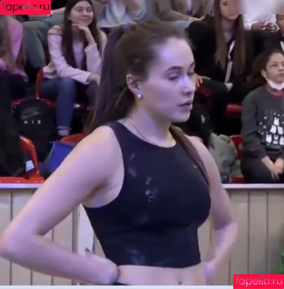 Polina Knoroz / knoroz__ / thethikukranian Onlyfans Photo Gallery 