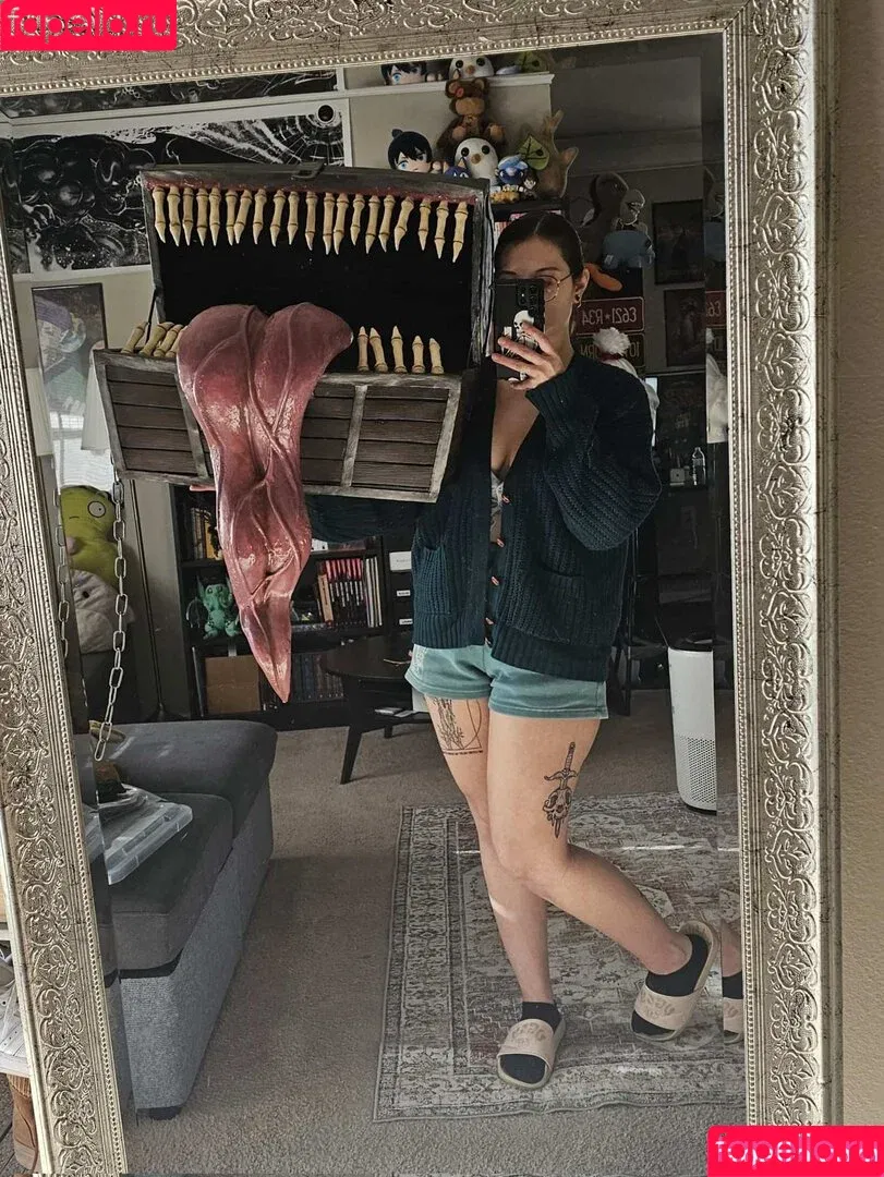 Aurora Flower / flower.aurora / https: / sexyflowerwater Onlyfans Photo Gallery 