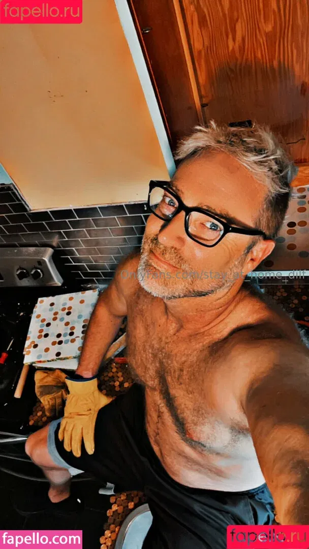 stay_at_home_dilf / stayathomedilf1 Onlyfans Photo Gallery 