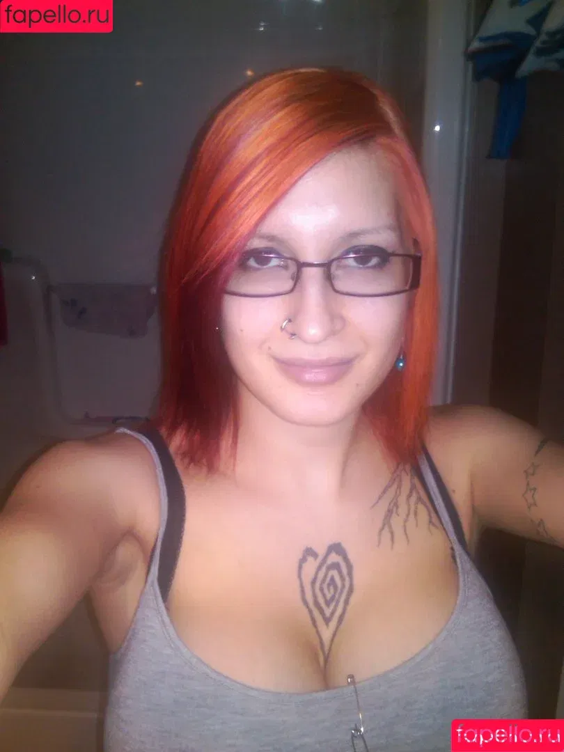 Ariane Saint Amour / ariane_st.amour Onlyfans Photo Gallery 