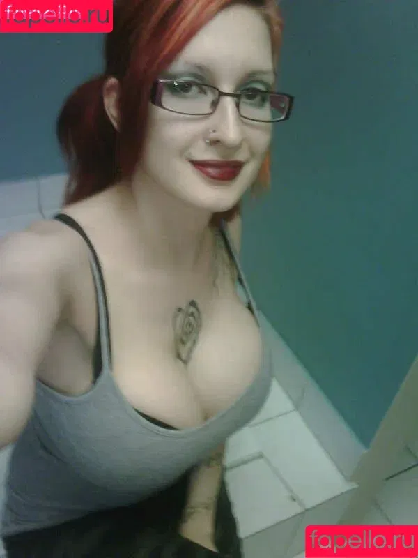 Ariane Saint Amour / ariane_st.amour Onlyfans Photo Gallery 