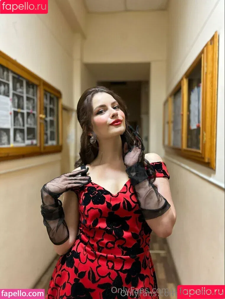 curlymonica / far_diamond169 / hiKKan0 / julia_foxxxy / juliafox Onlyfans Photo Gallery 