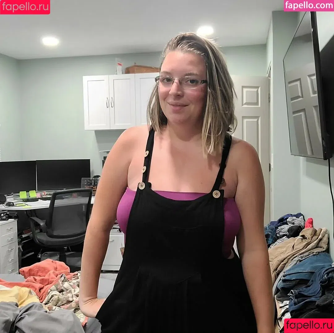 Amanda Lynn / https: / misslhommedieu / naughtymama29 Onlyfans Photo Gallery 