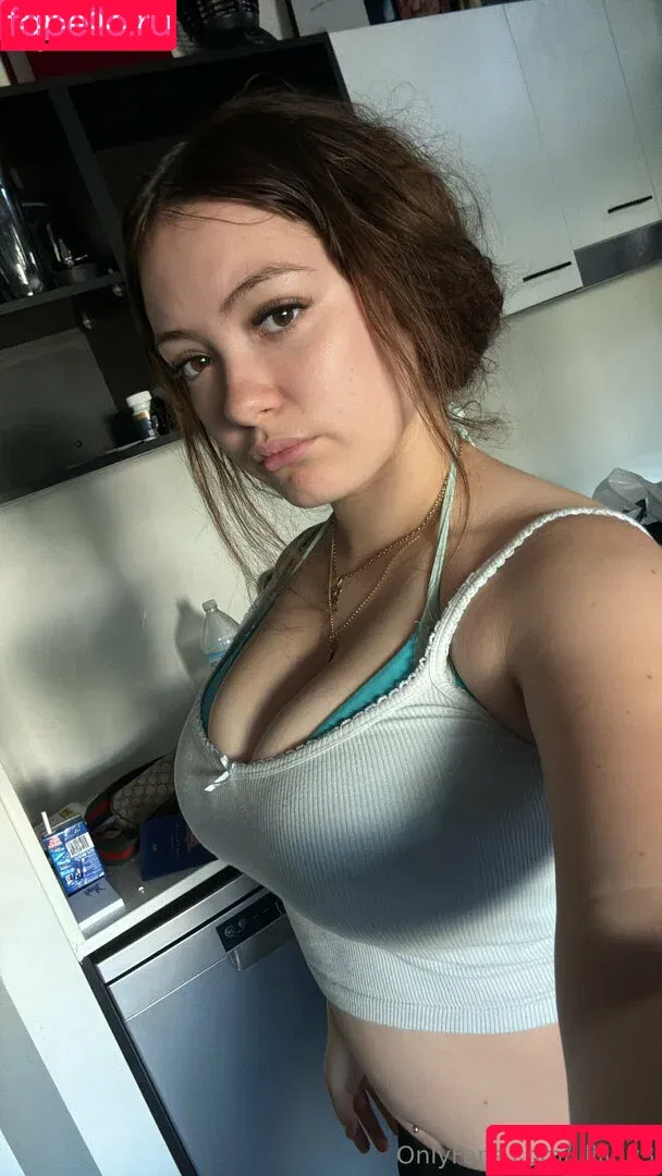 lili.l0ve3 / lillil0v3 Onlyfans Photo Gallery 