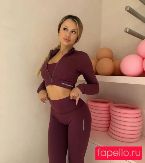 Lila Janowska Nude Onlyfans Photo 9