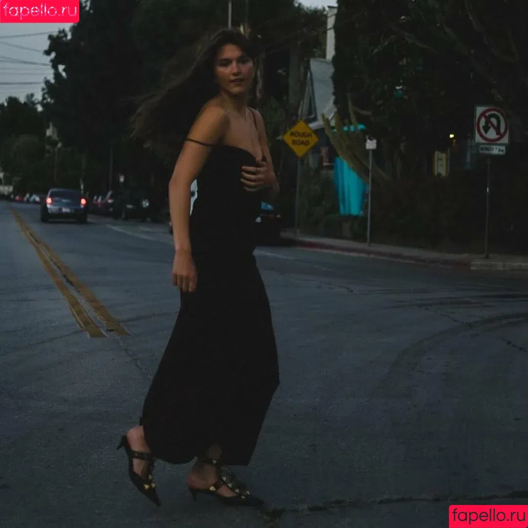 Chloe East / Chloeeast Onlyfans Photo Gallery 