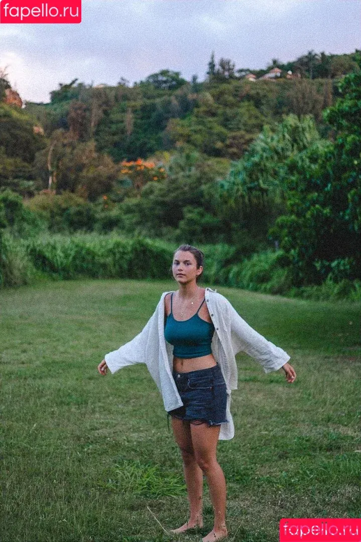 Chloe East / Chloeeast Onlyfans Photo Gallery 