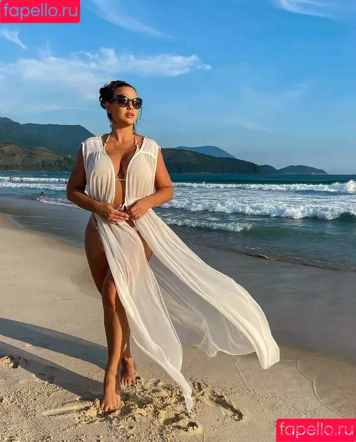 Carol Dias / Ex-Panicat / caroldias / realcaroldias Onlyfans Photo Gallery 