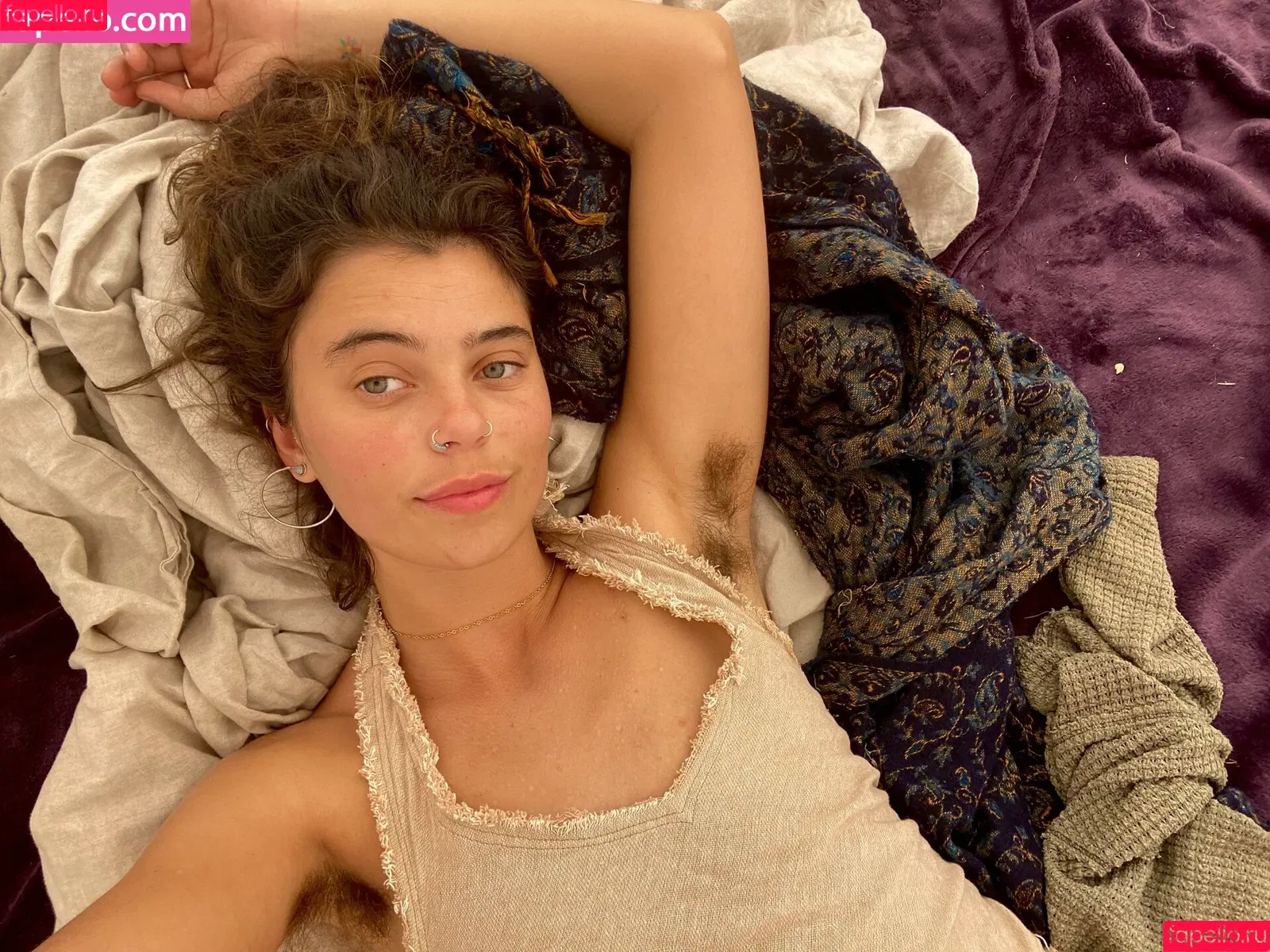 lolahippy / lolasrosebud / lolawildhippy Onlyfans Photo Gallery 