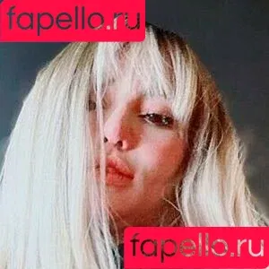 Meccra / MekSarrah Onlyfans Photo Gallery 