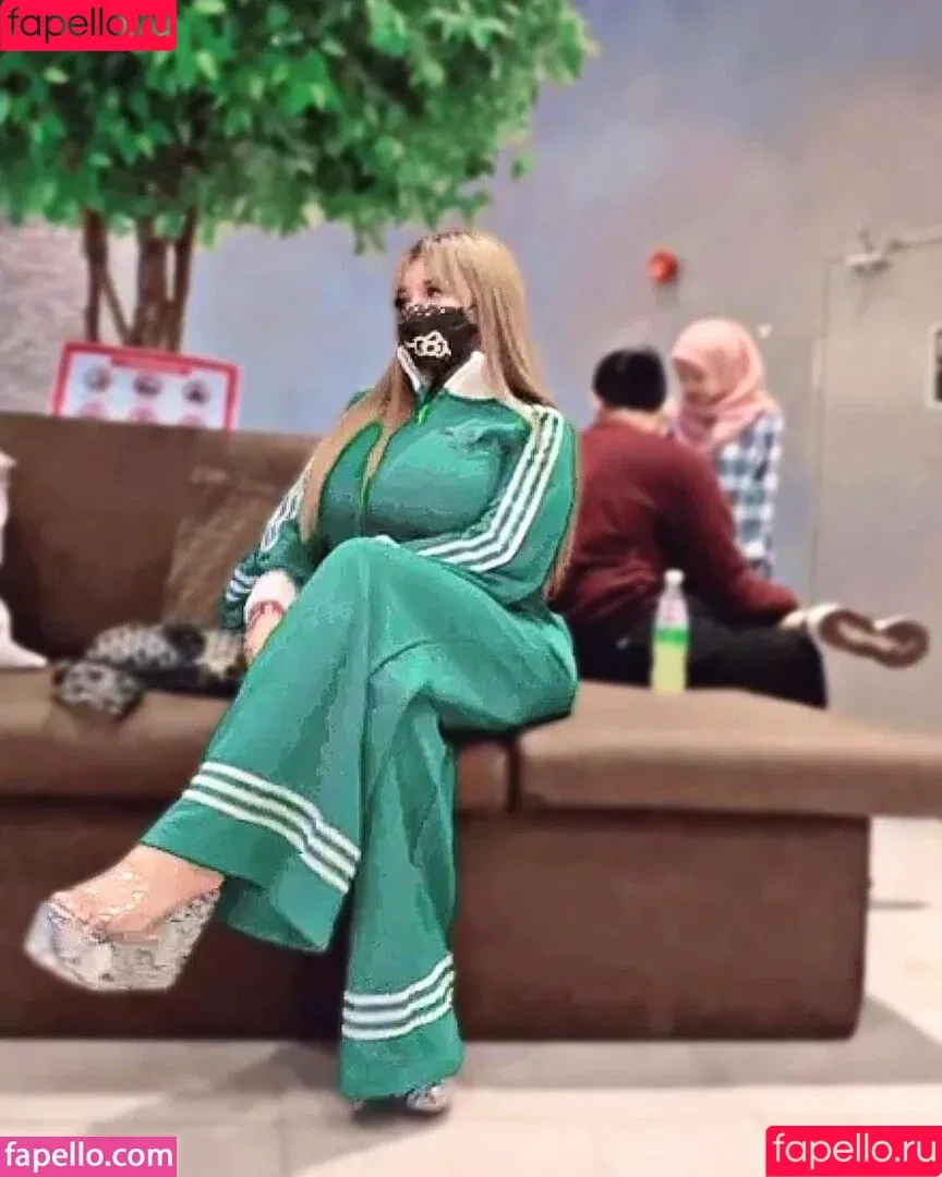 Meccra / MekSarrah Onlyfans Photo Gallery 