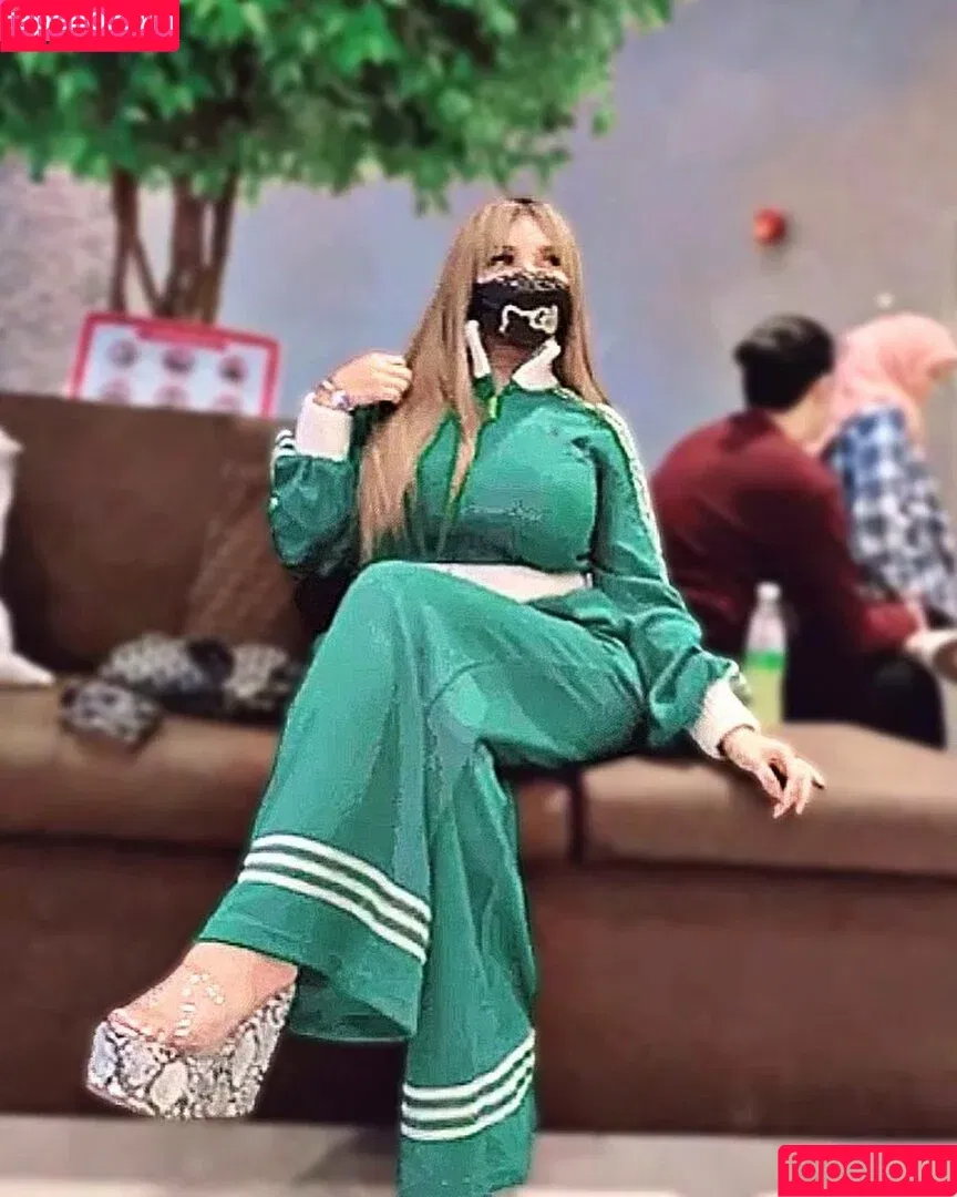 Meccra / MekSarrah Onlyfans Photo Gallery 