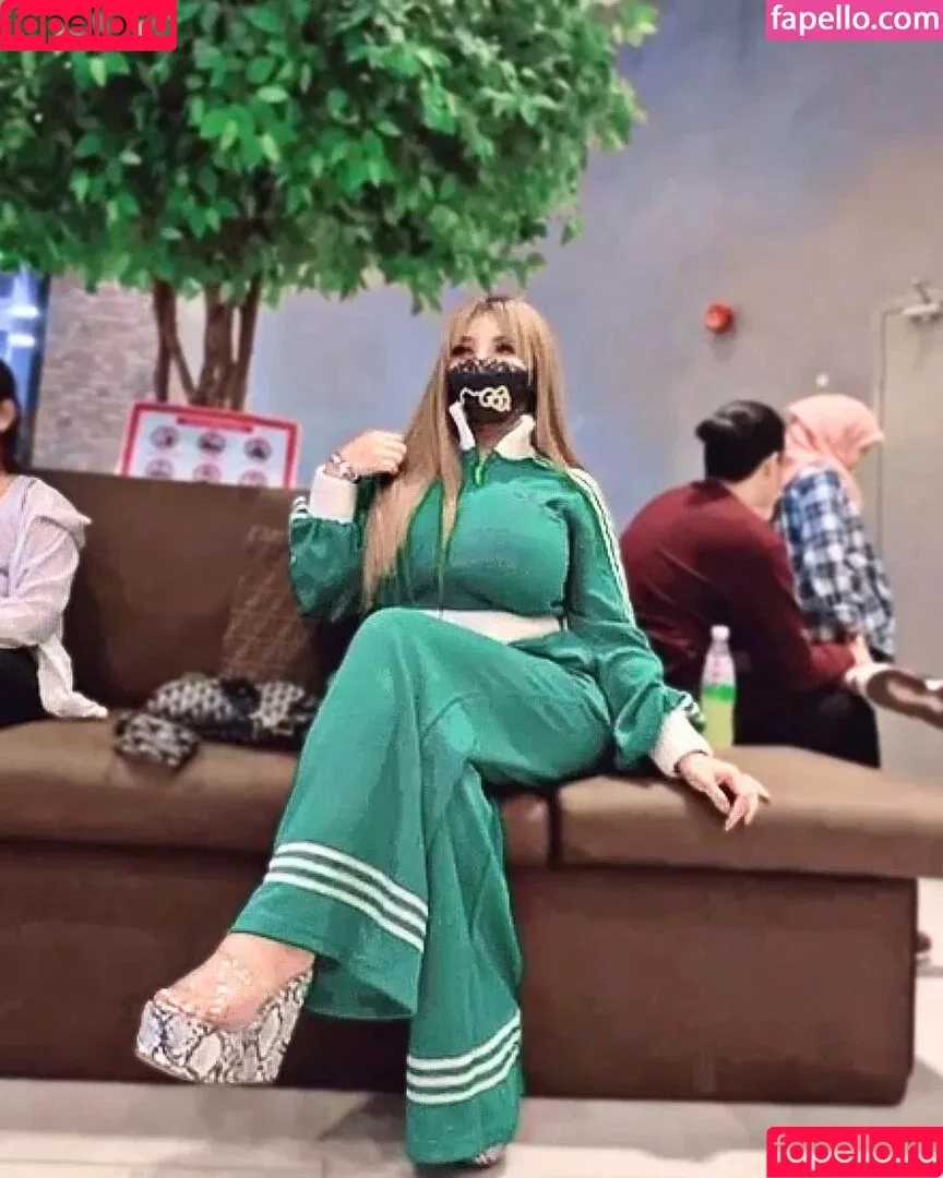 Meccra / MekSarrah Onlyfans Photo Gallery 