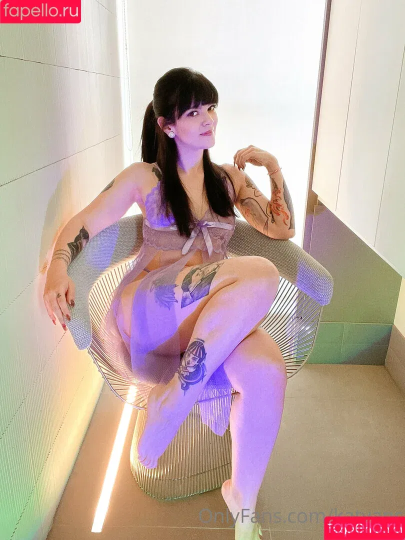 Kat Vans / katvans / katvans.sgh Onlyfans Photo Gallery 