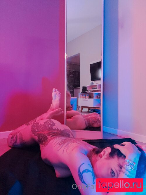 Kat Vans Nude Onlyfans Photo 9
