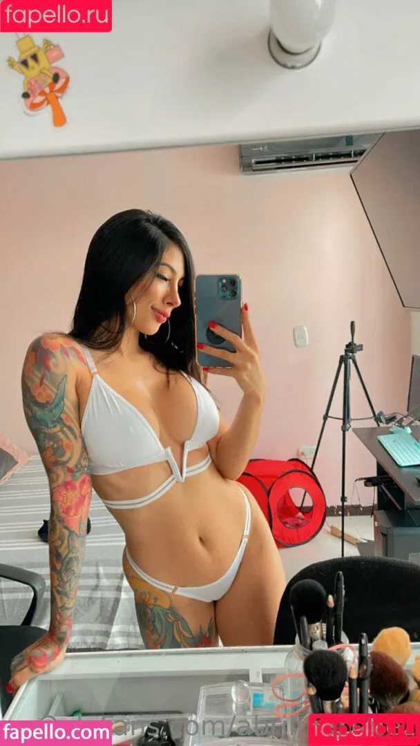 abrilmartinez / abrilmtzg Onlyfans Photo Gallery 