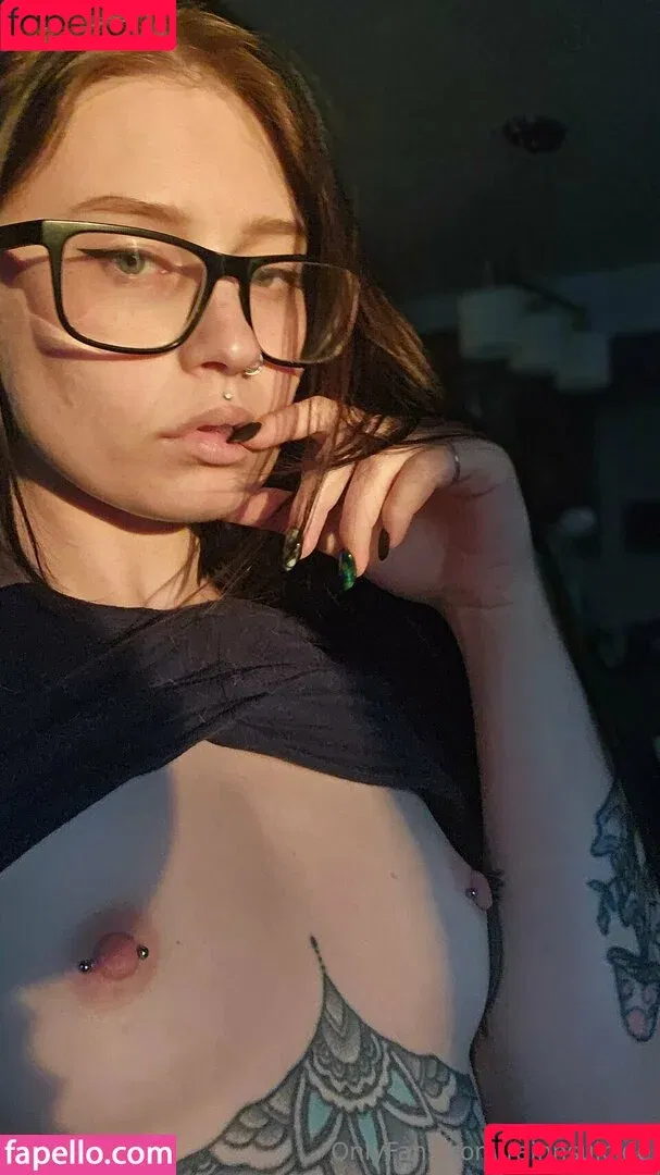 Rainn Suicide / rainnsuicide Onlyfans Photo Gallery 