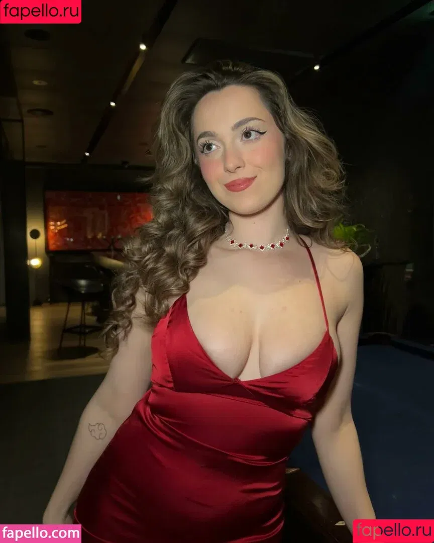 albinaofficial / cutiealbi Onlyfans Photo Gallery 