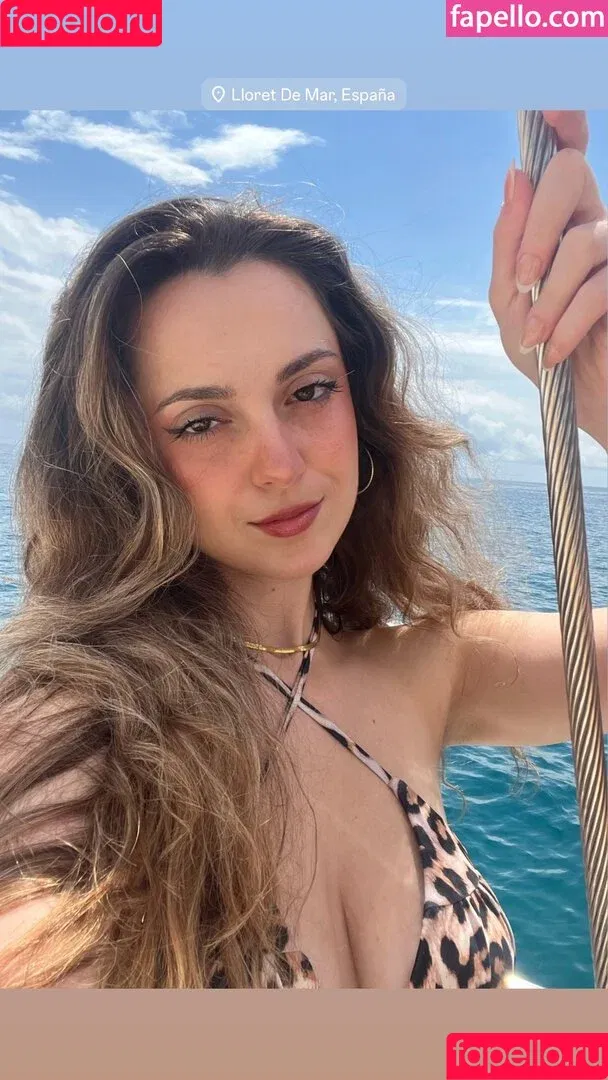 albinaofficial / cutiealbi Onlyfans Photo Gallery 