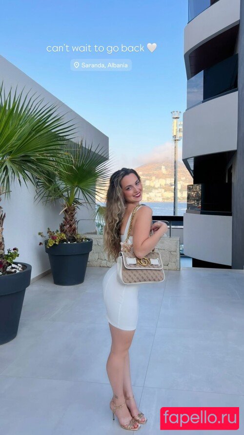 albinaofficial Nude Onlyfans Photo 12