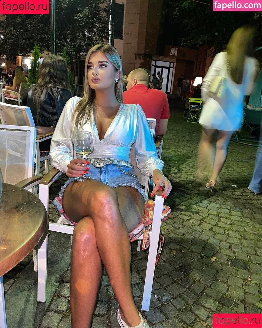 Ajla Dautovic / dautovicajla_ Onlyfans Photo Gallery 