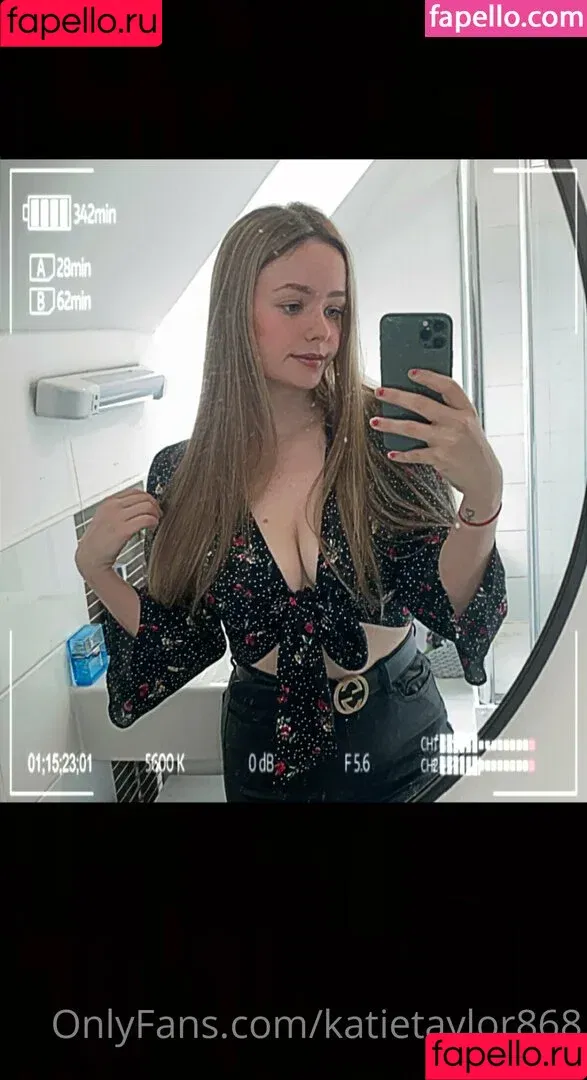 petiteblondemel / petiteblondey2 Onlyfans Photo Gallery 