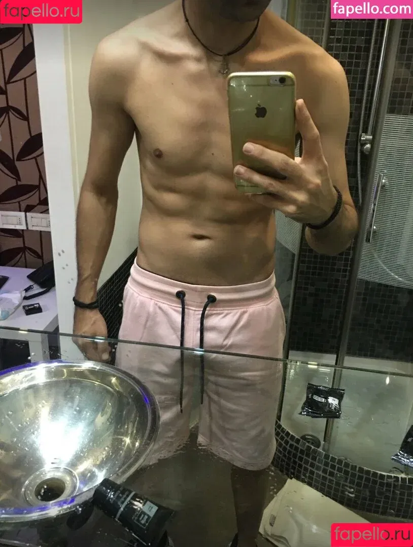 slimboygr / slimboygr_official_ Onlyfans Photo Gallery 