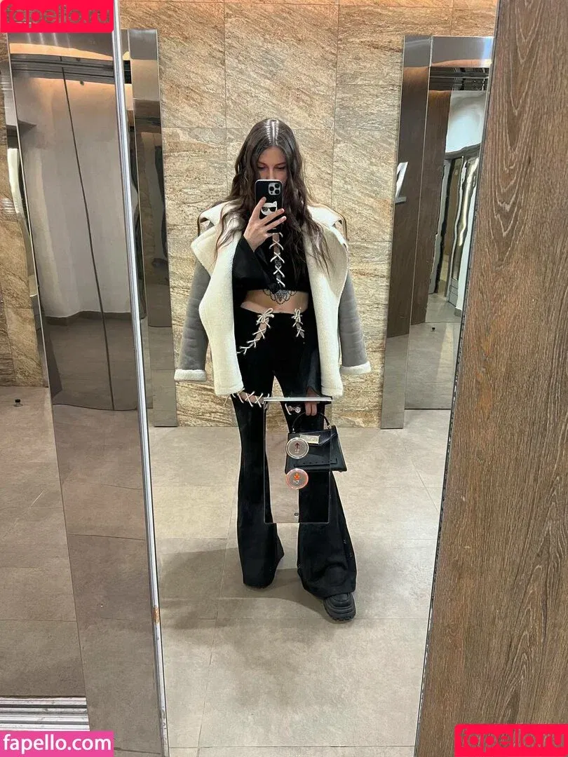 frukt0zka / fruktozka / sofiakaoz Onlyfans Photo Gallery 