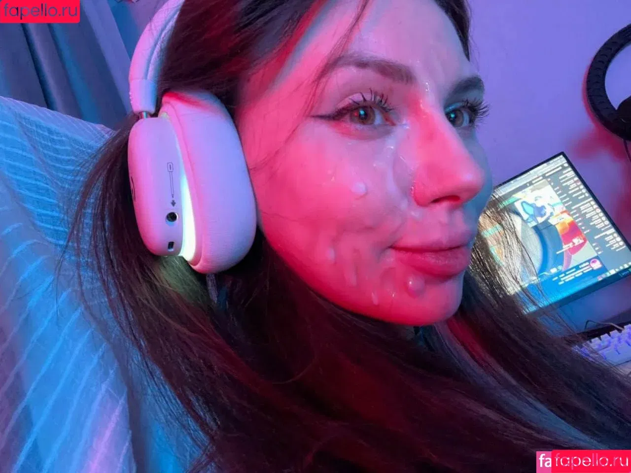 frukt0zka / fruktozka / sofiakaoz Onlyfans Photo Gallery 