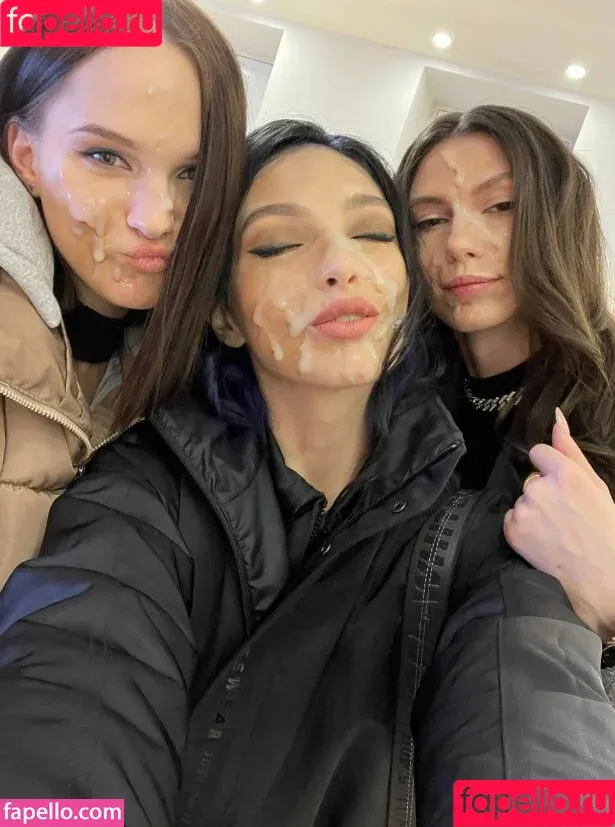 frukt0zka / fruktozka / sofiakaoz Onlyfans Photo Gallery 