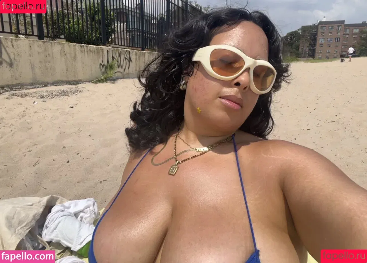 Becurvyy / Becurvyyy / Blanche Howard / blanchehoward Onlyfans Photo Gallery 