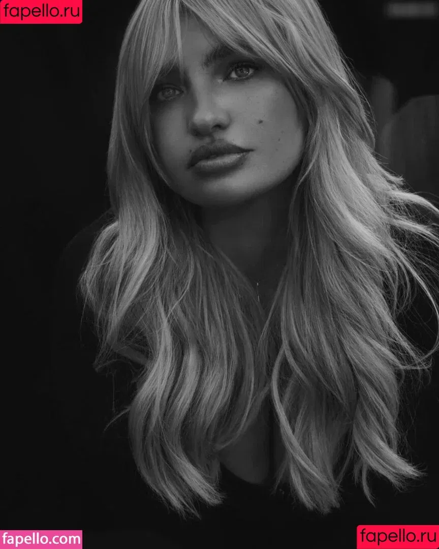 Sarina Nowak / sarinanowak Onlyfans Photo Gallery 