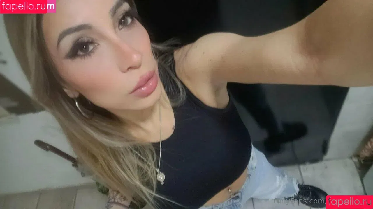 esthefaniahs / esthefanya Onlyfans Photo Gallery 