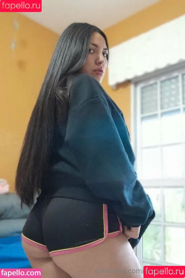 esthefaniahs / esthefanya Onlyfans Photo Gallery 