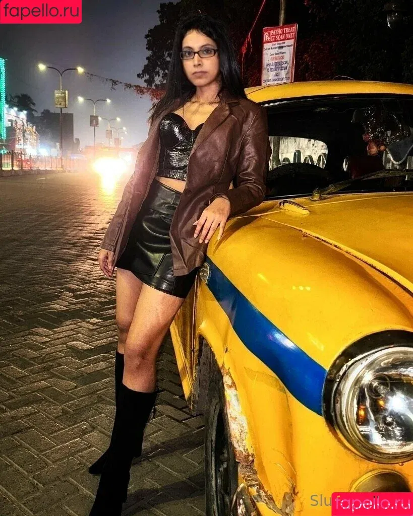 sluttysakshi28 Onlyfans Photo Gallery 