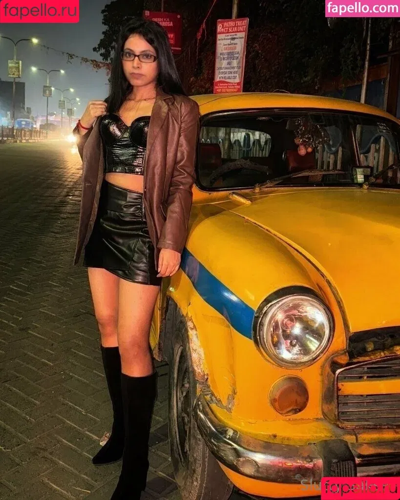 sluttysakshi28 Onlyfans Photo Gallery 