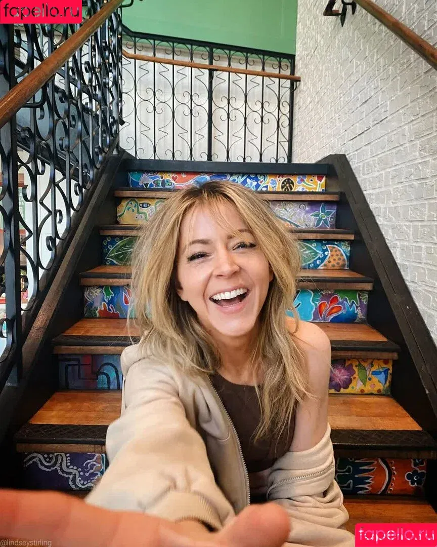 Lindsey Stirling / lindseystirling Onlyfans Photo Gallery 