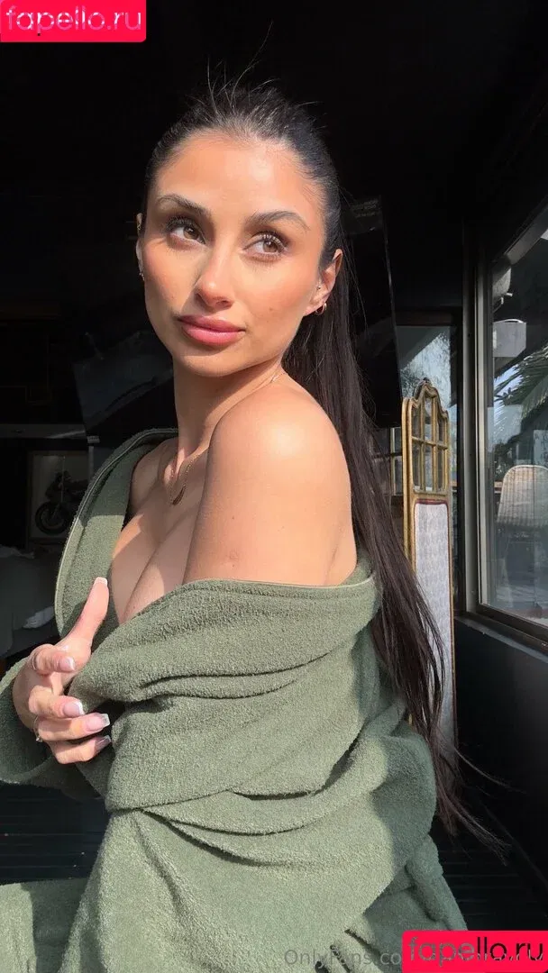 danibravoly Onlyfans Photo Gallery 