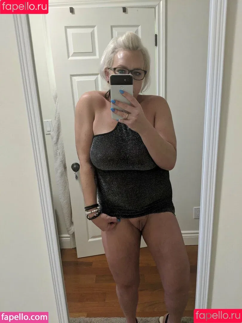 Francis May / Francismay44E / Franhotmommy / francismay44eee / fransexstories Onlyfans Photo Gallery 