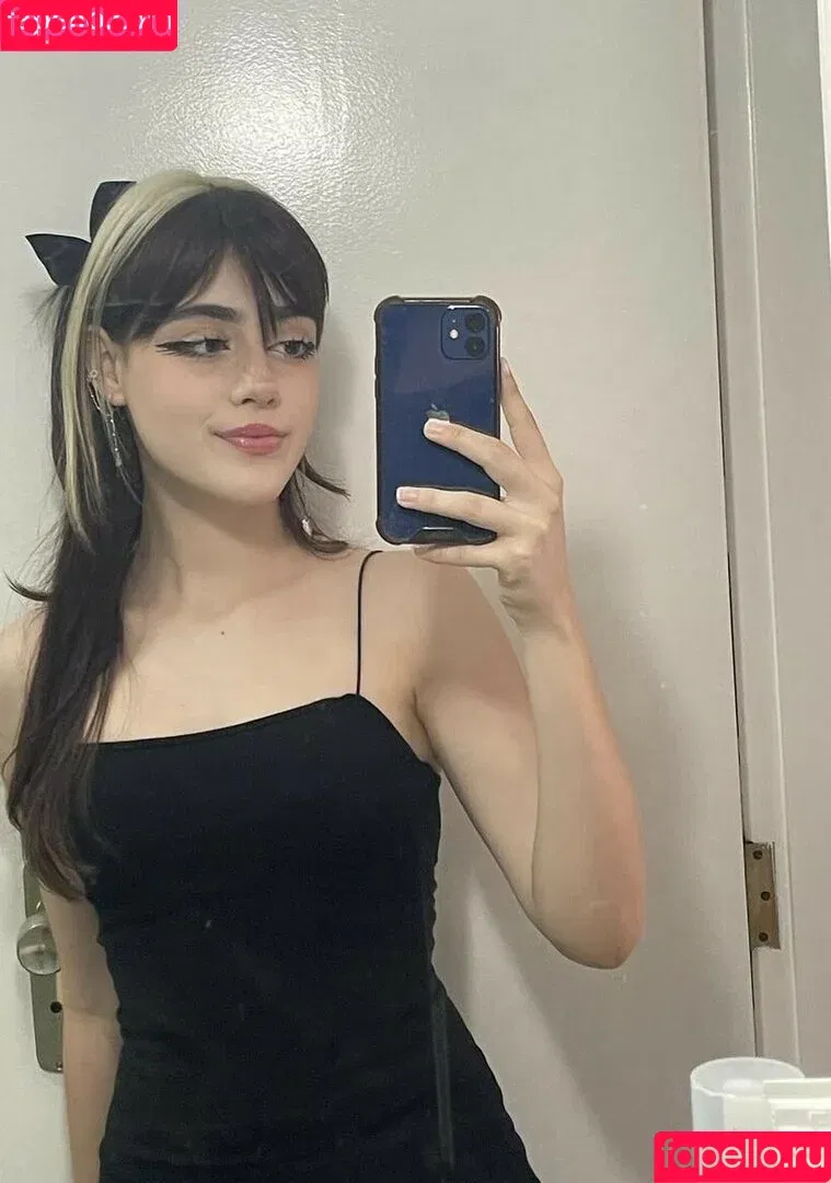 aangelarrochista / mrs_arockstar Onlyfans Photo Gallery 