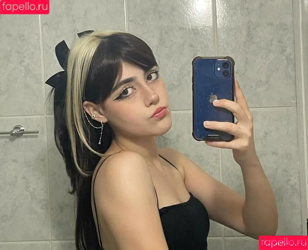 aangelarrochista / mrs_arockstar Onlyfans Photo Gallery 