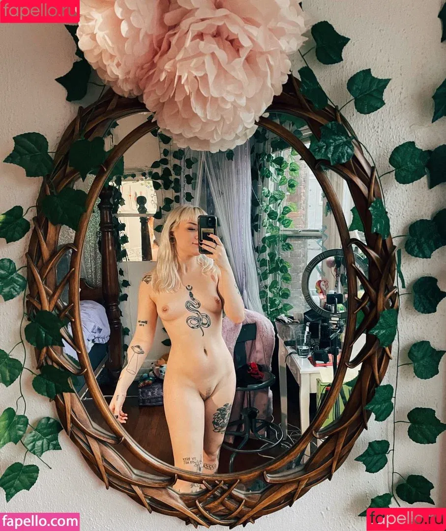 Naomi Nash / NaomiNashxxx / Spitslut666_ / naomi.nsh / naominsh Onlyfans Photo Gallery 