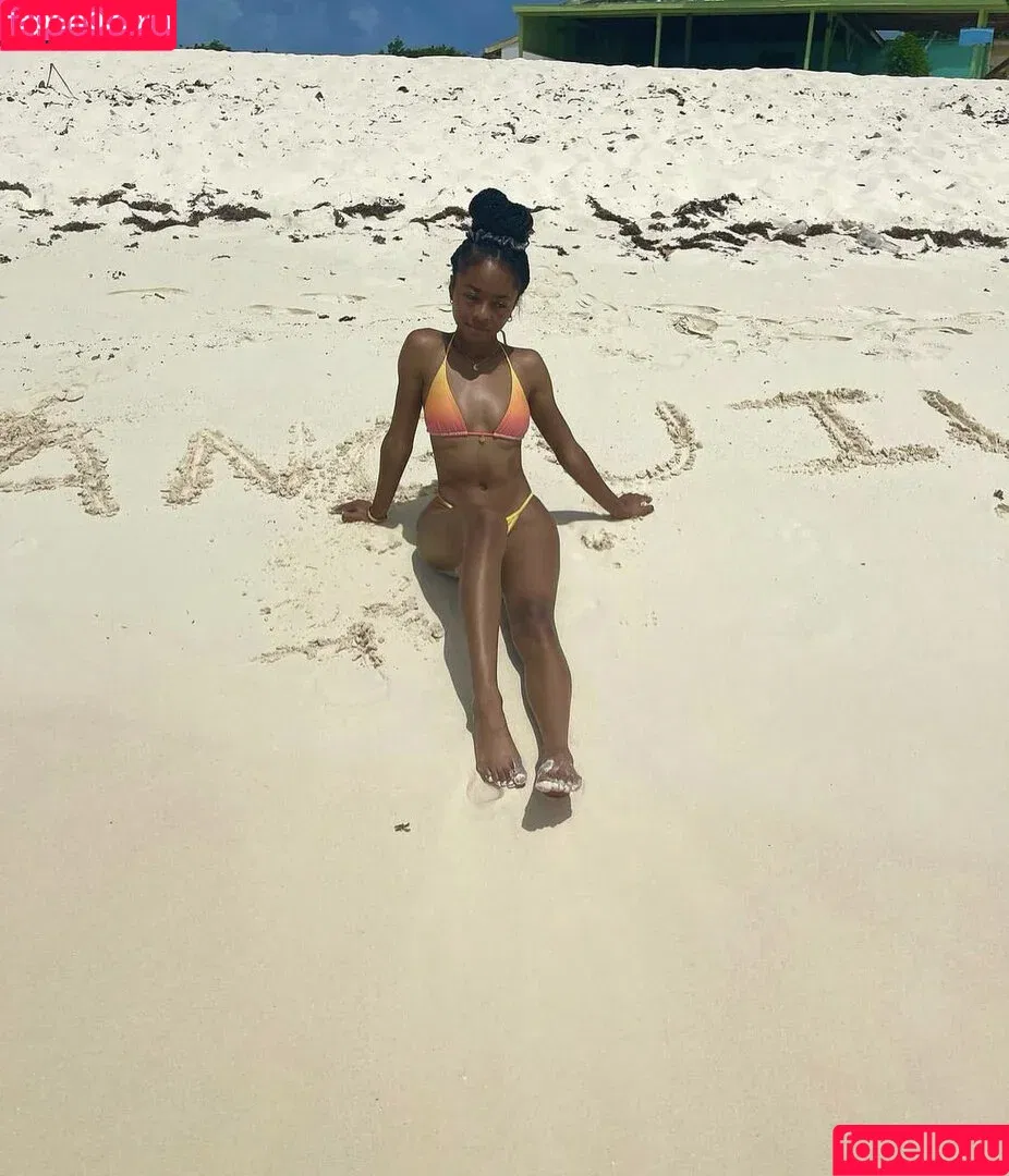Skai Jackson / skaijackk / skaijackson Onlyfans Photo Gallery 