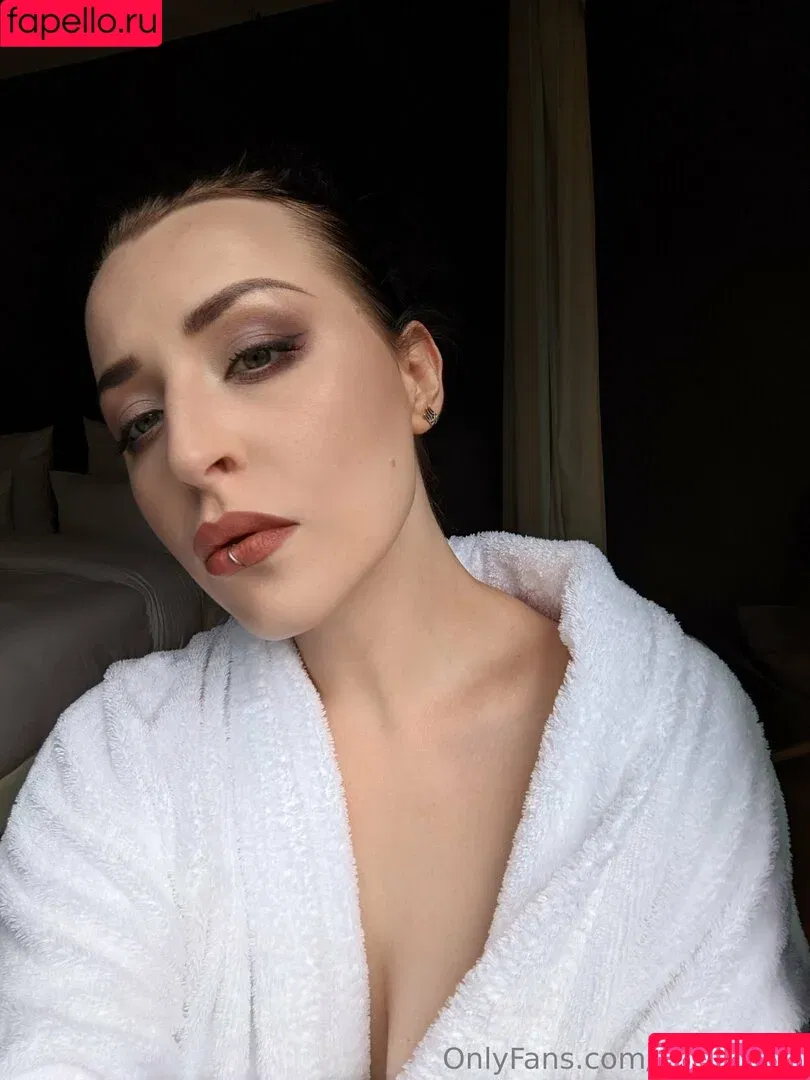 unholy.fxckzoe / zoeunholy Onlyfans Photo Gallery 