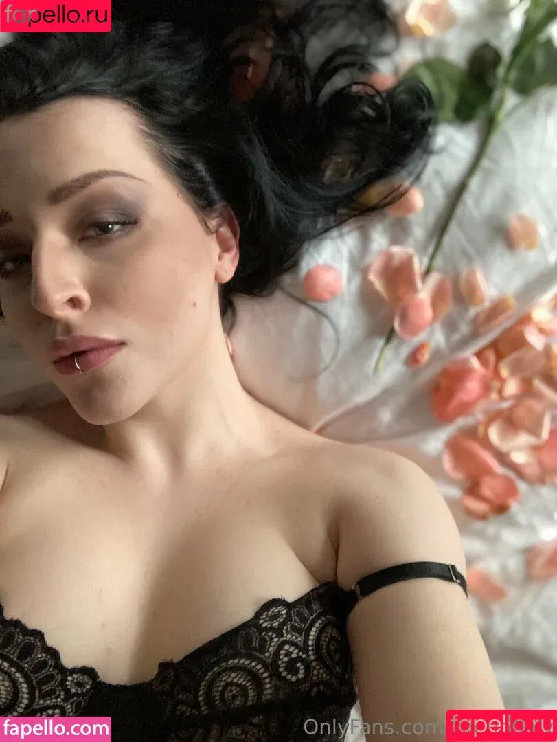 unholy.fxckzoe / zoeunholy Onlyfans Photo Gallery 