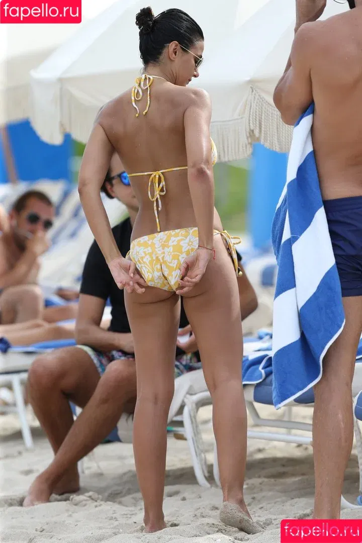 Emmanuelle / Emmanuelle Chriqui / echriqui Onlyfans Photo Gallery 